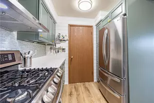 7509 Penn Bridge Ct, Pittsburgh, PA 15221 - Photo 10