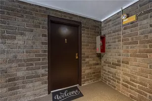 7509 Penn Bridge Ct, Pittsburgh, PA 15221 - Photo 2