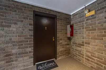 7509 Penn Bridge Ct, Pittsburgh, PA 15221 - Photo 2