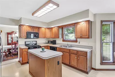 4027 Holiday Park Drive, Murrysville, PA 15668 - Photo 12