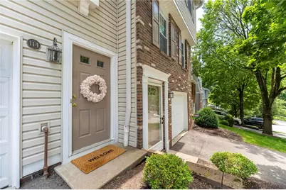 114 Saxonwald Ln, Pittsburgh, PA 15234 - Photo 2