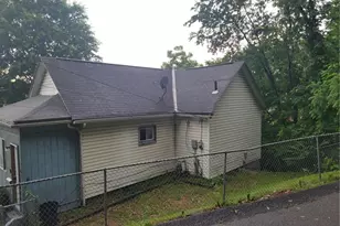 800 6th St, Stowe Township, PA 15136 - Photo 2