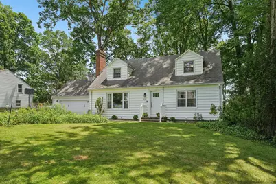 320 Frazier Dr, Neshannock Township, PA 16105 - Photo 1