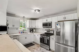 6501 Ventura Dr, South Park, PA 15236 - Photo 16