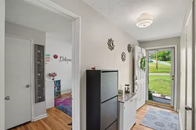 6501 Ventura Dr, South Park, PA 15236 - Photo 4