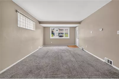 107 Dunbar Dr, Wilkins Township, PA 15235 - Photo 10