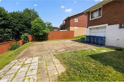 107 Dunbar Dr, Wilkins Township, PA 15235 - Photo 6