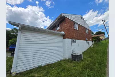 107 Dunbar Dr, Wilkins Township, PA 15235 - Photo 10