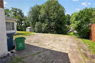 107 Dunbar Dr, Wilkins Township, PA 15235 - Photo 8