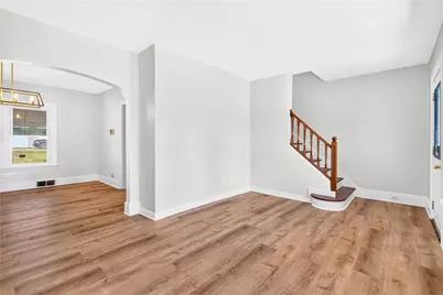 2007 Delaware Ave, New Castle, PA 16105 - Photo 20