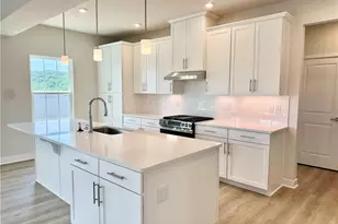 213 Winthrop Dr, Peters Township, PA 15367 - Photo 4