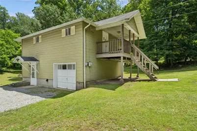 1351-1353 Mt Pleasant Rd, Hempfield Township, PA 15601 - Photo 4