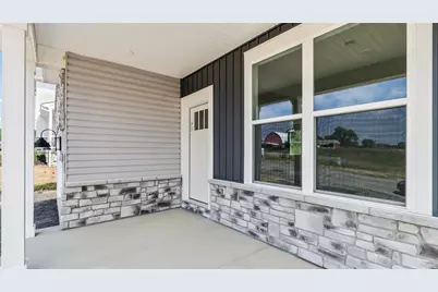 1081 Peachtree Road, Scott Township, PA 15106 - Photo 2