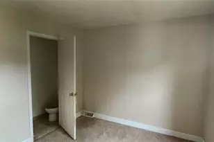386 Pittsburgh Cir, Ellwood City, PA 16117 - Photo 22
