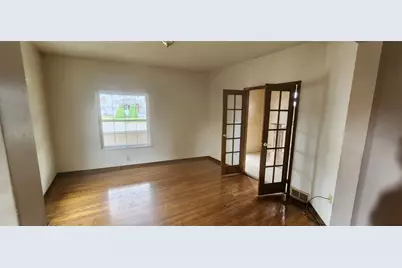 386 Pittsburgh Circle, Ellwood City, PA 16117 - Photo 10