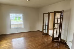 386 Pittsburgh Cir, Ellwood City, PA 16117 - Photo 10