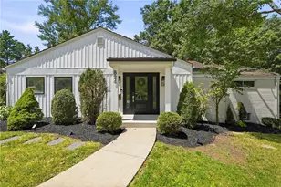 824 Foxland Dr, Pittsburgh, PA 15243 - Photo 36