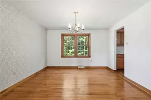 2529 Matterhorn Dr, Pittsburgh, PA 15090 - Photo 8