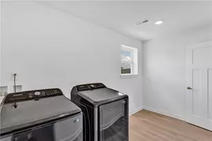 330 William Dr, Pittsburgh, PA 15239 - Photo 20