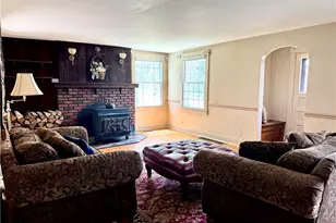 268 Holyoke Rd, Center Township, PA 16001 - Photo 10