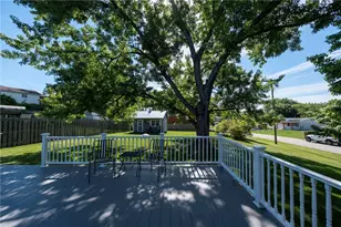 279 Southward Dr, Moon/Crescent Twp, PA 15108 - Photo 8