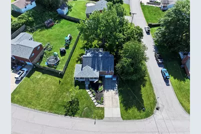 279 Southward Dr, Moon/Crescent Twp, PA 15108 - Photo 4