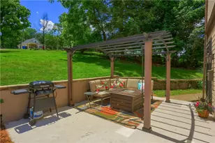 201 Center Ave, Oakdale, PA 15071 - Photo 28