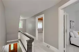 201 Center Ave, Oakdale, PA 15071 - Photo 14