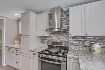 201 Center Avenue, Oakdale, PA 15071 - Photo 2
