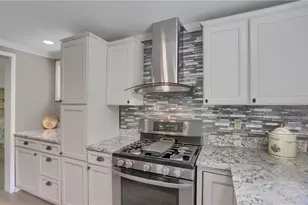 201 Center Ave, Oakdale, PA 15071 - Photo 2