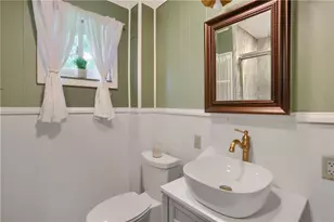 201 Center Ave, Oakdale, PA 15071 - Photo 18