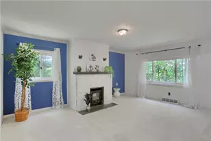 201 Center Ave, Oakdale, PA 15071 - Photo 10