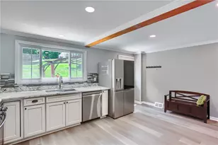 201 Center Ave, Oakdale, PA 15071 - Photo 4