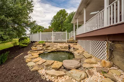 544 Grandshire Dr, Cranberry Township, PA 16066 - Photo 4