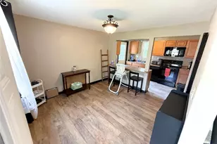 5251 Fieldcrest Dr, Pittsburgh, PA 15236 - Photo 6