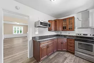 678 Gregg Ave, Bridgeville, PA 15017 - Photo 14
