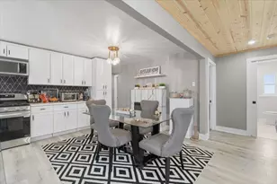 2017 Hulton Rd, Verona, PA 15147 - Photo 8