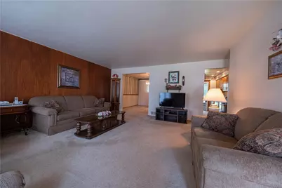 2853 W Munroe St, Bethel Park, PA 15102 - Photo 4