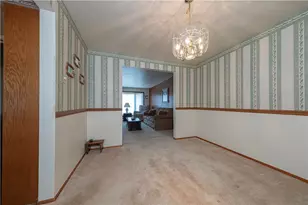2853 W Munroe St, Bethel Park, PA 15102 - Photo 8
