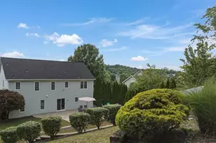 130 W Field Club Dr, Robinson Twp, PA 15136 - Photo 40