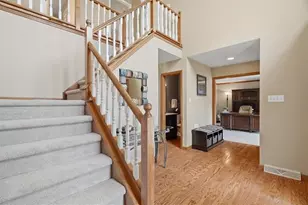 130 W Field Club Dr, Robinson Twp, PA 15136 - Photo 4