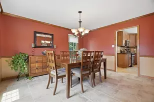130 W Field Club Dr, Robinson Twp, PA 15136 - Photo 6