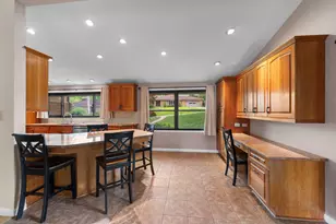 401 Kurt Dr, Pittsburgh, PA 15243 - Photo 16