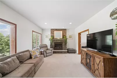 7708 Natalie Ln, Irwin, PA 15642 - Photo 8