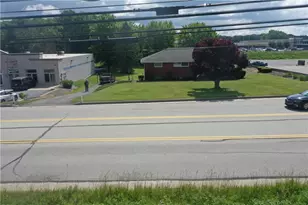 1654 N Ctr Ave, Somerset Township, PA 15501 - Photo 2