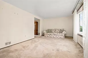 1852 Patricia Dr, South Park, PA 15129 - Photo 6