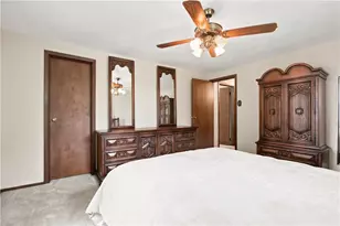 1852 Patricia Dr, South Park, PA 15129 - Photo 18