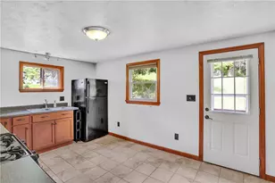 2404 Marble Ln, Pittsburgh, PA 15143 - Photo 8