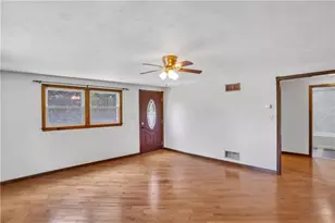 2404 Marble Ln, Pittsburgh, PA 15143 - Photo 8