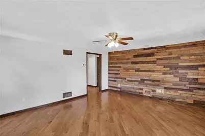 2404 Marble Ln, Pittsburgh, PA 15143 - Photo 6